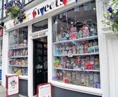 Window smashed at sweet shop