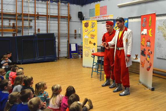 The Rhyme Rocket visit Herefordshire Primary School pupils ...
