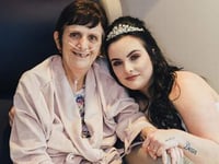 Bride plans wedding so her mother can be there