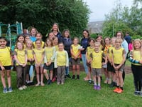 Brownies enjoy picnic in the park