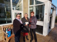 Phoenix Singers raise funds for hospital