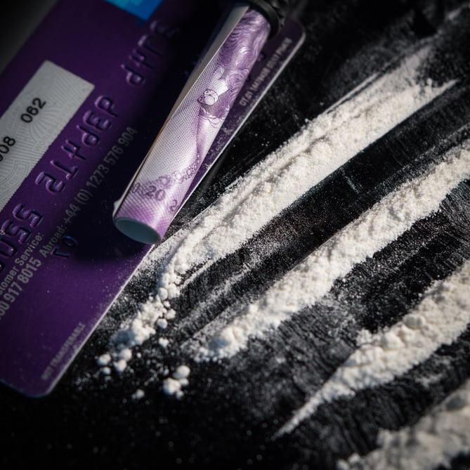 Generic cocaine. Cocaine rolled note
