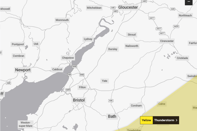 A map of the Severn Estuary area with a yellow alert warning line south of Bath.