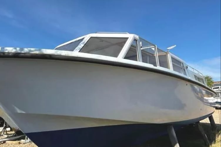 houseboats