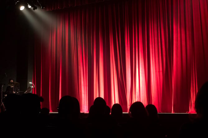 Show curtain stock image Pexels.