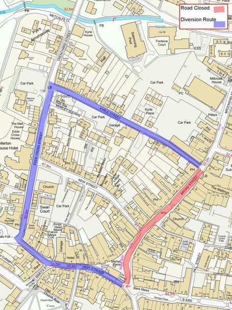 In red: Broad Street, which is closed off for the Christmas Fayre; in purple: the alternative route