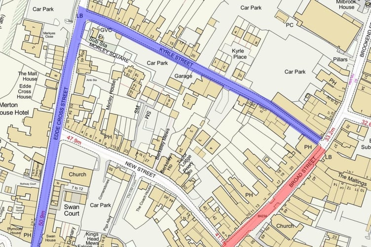 In red: Broad Street, which is closed off for the Christmas Fayre; in purple: the alternative route