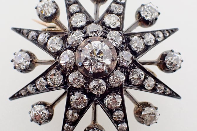 Victorian diamond set star brooch estimated at £1000/£1500