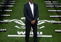 Walker takes over as Phillips resigns in WRU abuse row