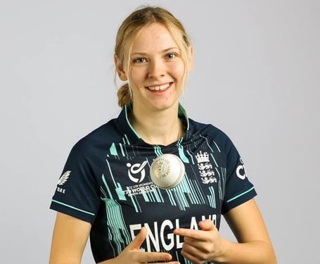Sophia Smale has signed for Essex