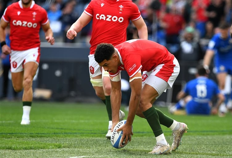 11.03.23 - Italy v Wales - Guinness Six Nations -Rio Dyer of Wales runs in to score try.