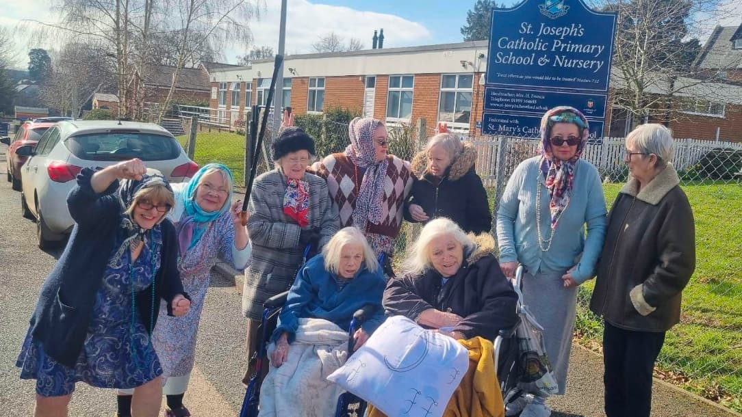 Intergenerational scheme enhance quality of life for older adults and ...