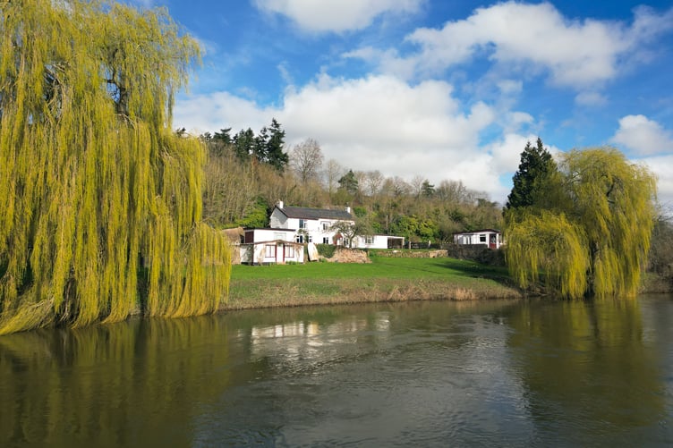 glewstone boat
