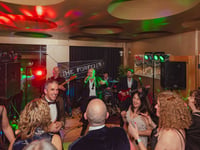 Mayor Ed sings his heart out and raises £6,000 for a good cause