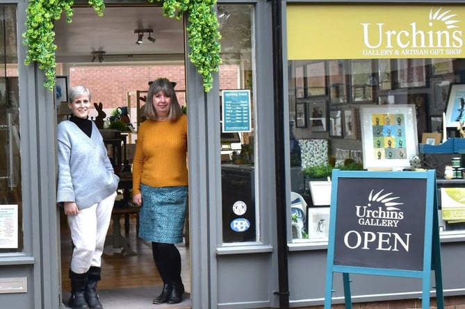 Urchins Gallery and Artisan Gift Shop, located at No. 8 Crofts Lane, is the collaborative effort of two incredibly talented local artists, Tara Slater of The Lesser Spotted Kiwi and Julie Cannon of Watercolour Puddles