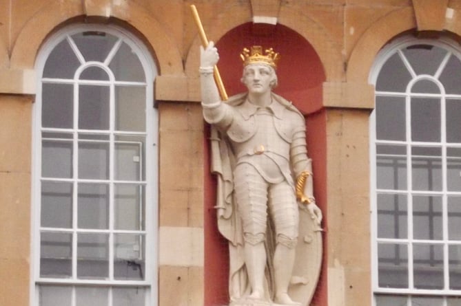 The Shire Hall statue of Henry V
