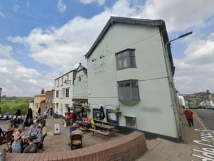 Man of Ross pub set for new look paint job