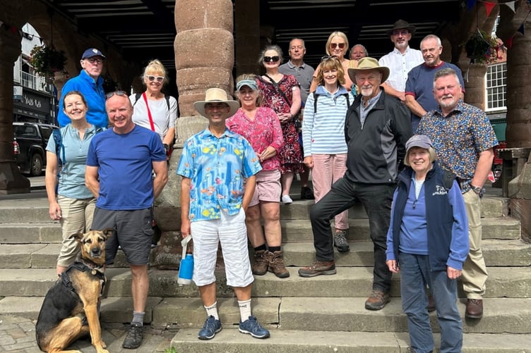 Enjoyers of the Ross Heritage Walks