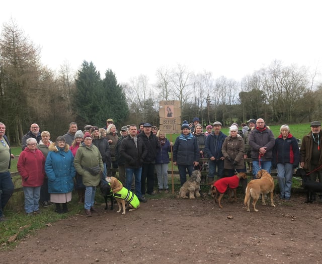 Hundreds sign petition to stop 'Onion' festival at Newent Arboretum 