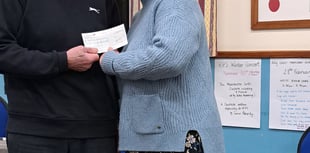 Ross Penyard Singers donate £800 to Ross Cancer Support Group