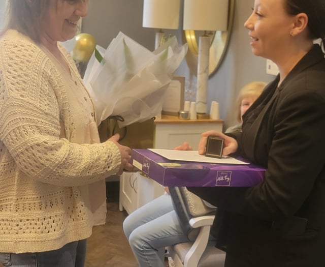 Carer honoured with 25 Year Service Award at Ross Court