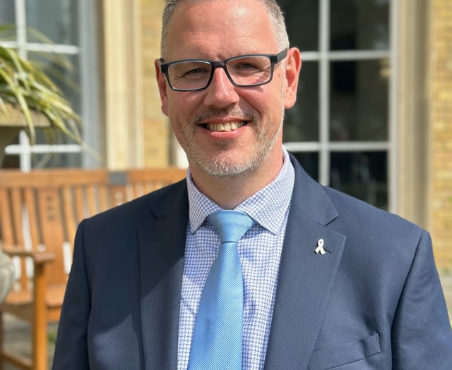 Commissioner donates £4,000 to aid road victims 