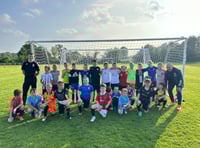 Arsenal legend helps Ross Juniors FC celebrate 20 years