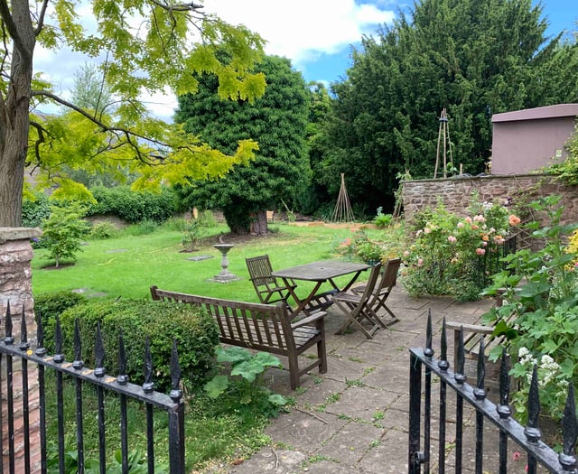 Quakers celebrate its 400th anniversary