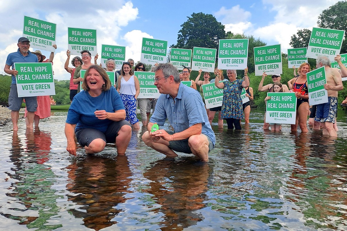 River Cottage star Hugh plunges into Wye debate