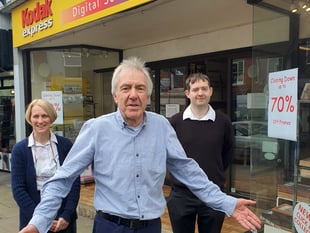 Photography shop closes the shutter