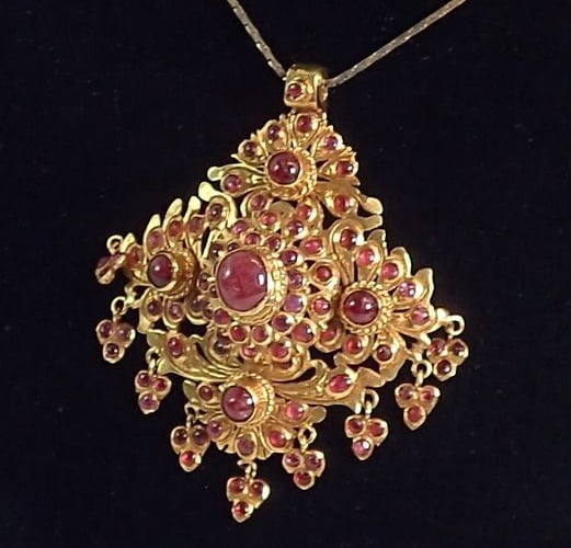 Indian Gold Ruby Pendant
