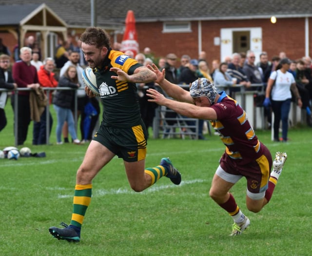 Nine-try Newent maul Malvern to stay top