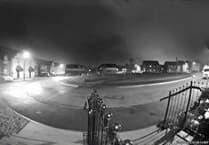 Police warn of men testing car doors in the Ross area