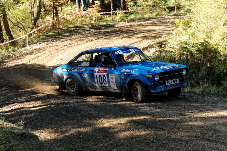 Ben Friend and Cliffy Simmons on their way to victory