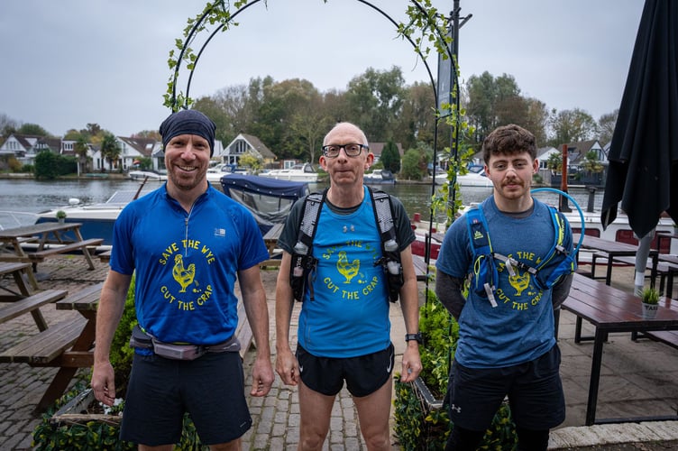 Joseph Emmett, Will Shipley and Dave Prosser-Painting at March For Clean Water (Pic by Benjamin Reeves)