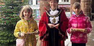 Young artists create mayor’s Christmas card