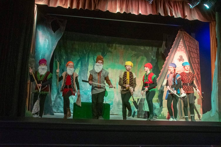 The Little People: Dozey (Elsa Dedja), Cheeky (Macey Day), Thrifty (Danny Melia), Gaffer (Tehya-Rose Bullen), Sniffy (Acacia Turpin-West), Whiney (Nora Manns) and Nimble (Maisie Tilley).