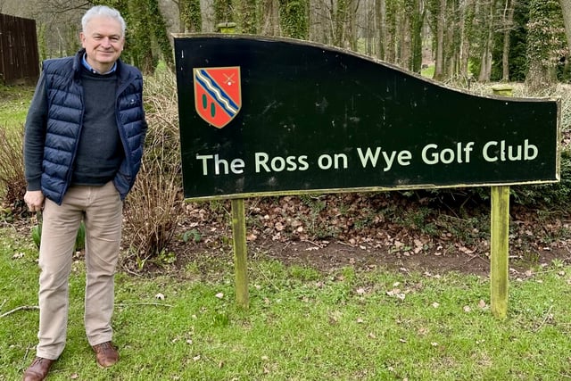 Steve chips in for '3 Clubs and Putter' victory 