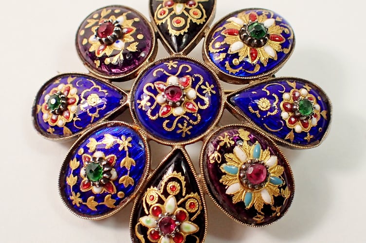 Bressan enamel brooch
