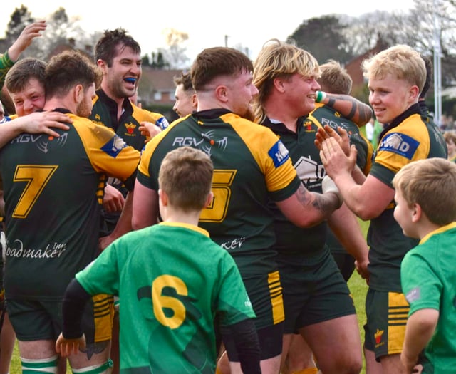 Unbeaten Green Army march to title at rocking Rec
