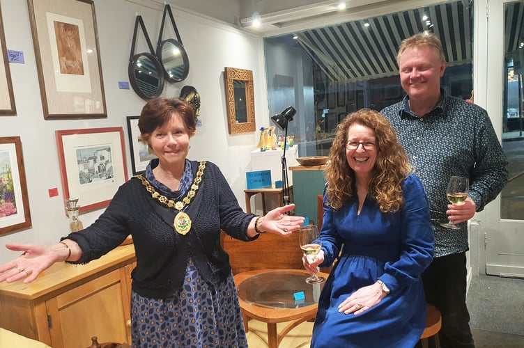 Formal opening of shop