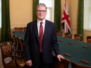 UK lowers voting age to 16