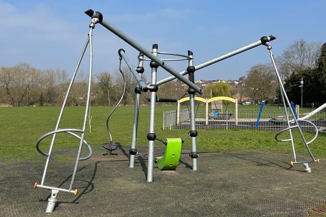 New play equipment installed at Ropewalk
