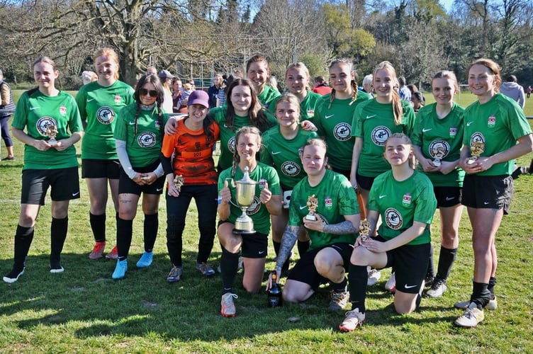 Juniors Ladies shone in the sunshine to lift the Ross Cup 