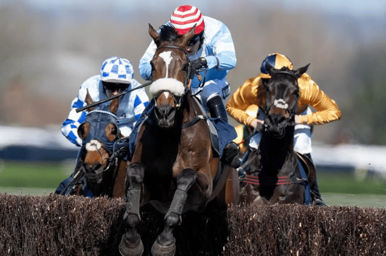 Cruz Control won the £100,000 William Hill Handicap Chase at Aintree for the second year running