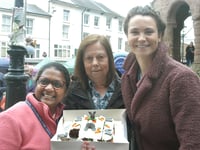 Bake Off stars judge Easter traybakes