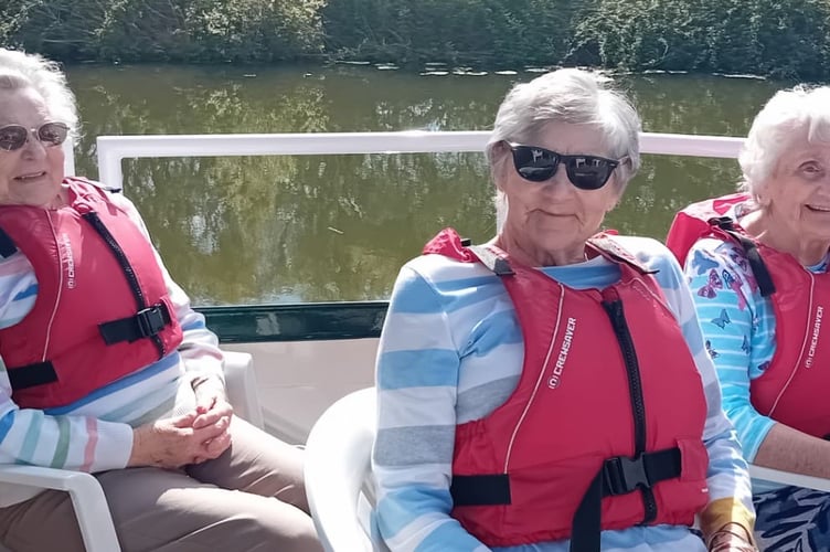 canal cruise