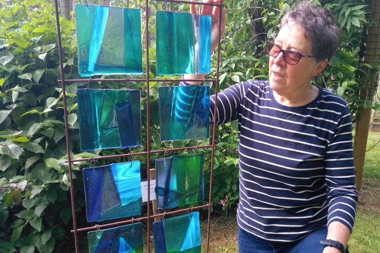 Glass artist
