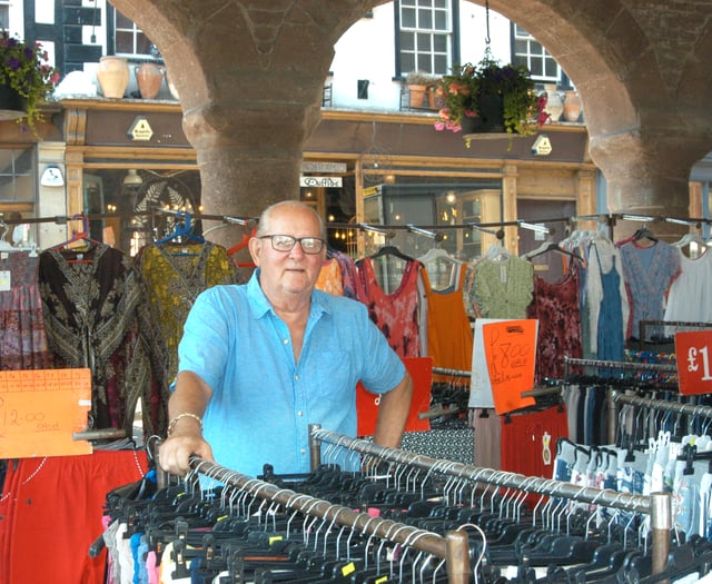 Nigel Oates returns to market after dispute