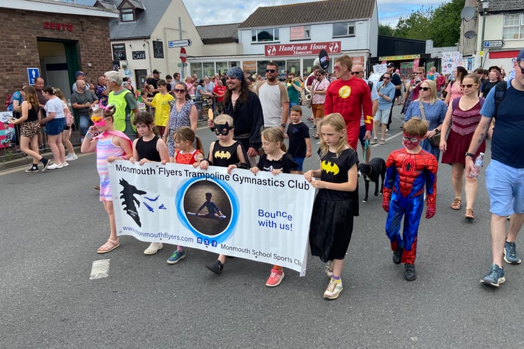 Monmouth flyers wing in to action at Monmouth Carnival parade